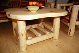 stolek z kulatin borového dřeva